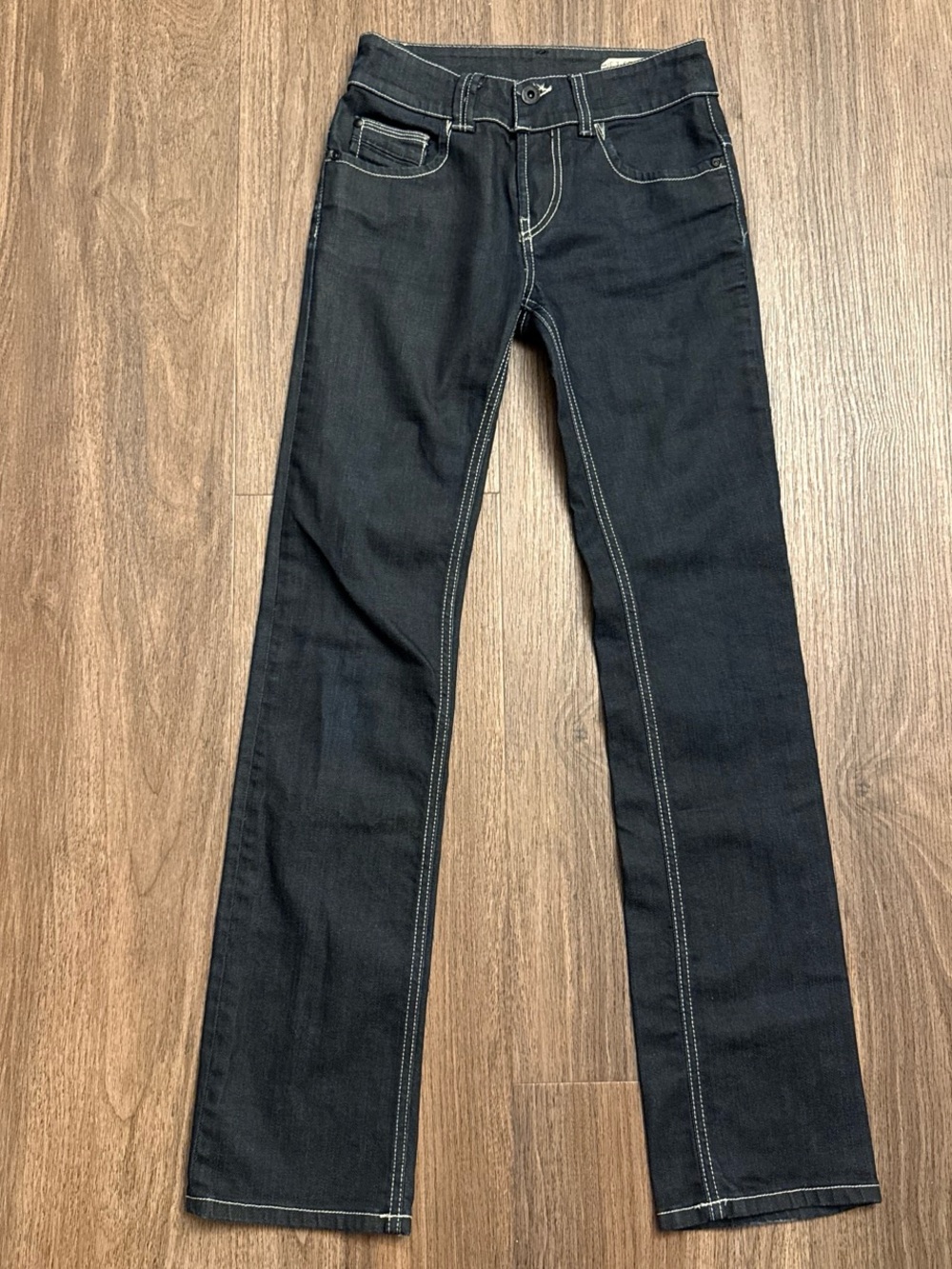 Women’s diesel 25 x 30 brucke dark blue straight leg jeans with white stitching